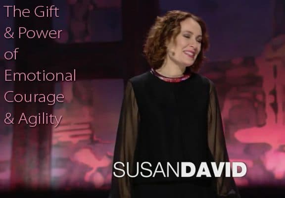 Femeie zâmbind pe scenă, lângă textul „The Gift & Power of Emotional Courage & Agility” și numele Susan David