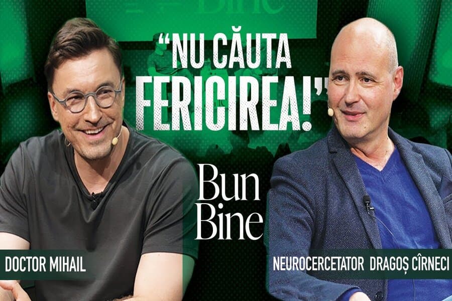 Miniatură cu doi bărbați și textul „Nu căuta fericirea!”