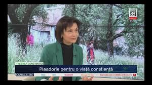 Cadru de emisiune TV cu o femeie și titlul „Pledoarie pentru o viață conștientă"